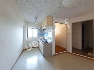 ツインコートマキシム【2階】の居間