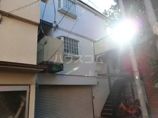 ホワイトハウス【2階】の外観