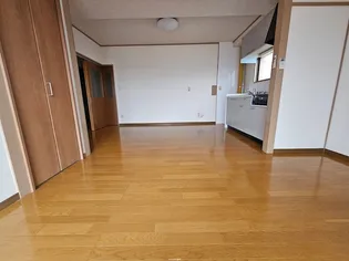 寺澤ハイツ【5階】の居間