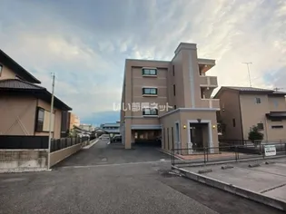 ルミネス1番館【4階】の外観