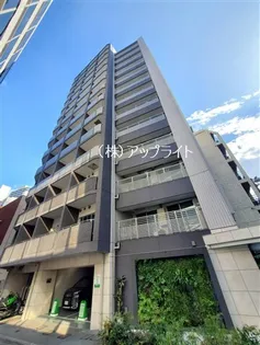 ジェノヴィア新宿御苑グリーンヴェール【11階】の外観