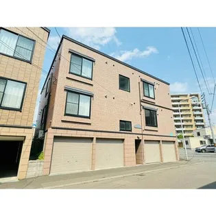 プラダハウス【2階】の外観