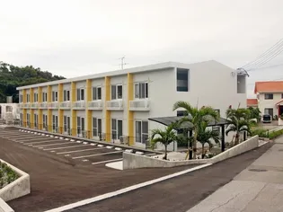 沖縄県うるま市字高江洲【アパート】の外観