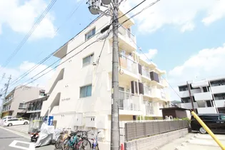 アメニティ植田【3階】の外観