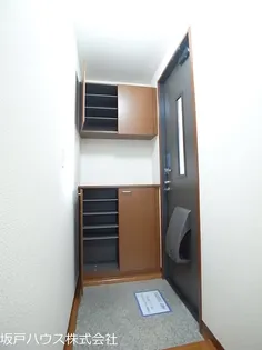 Lumiere【2階】の玄関