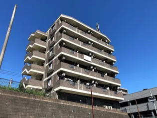 ファーストヒル【3階】の外観