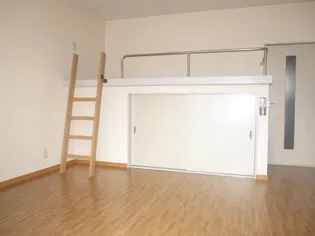 ヴェルディ6【1階】の居間