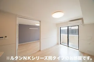 イーストブルー II【1階】の居間