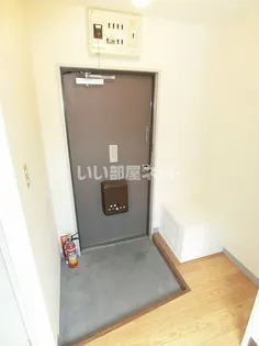 メゾン・ド・雅【1階】の玄関