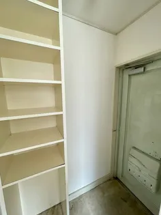 ステップコート117の玄関