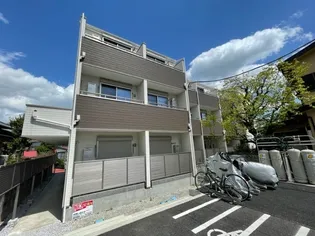 オーパスワン【3階】の外観