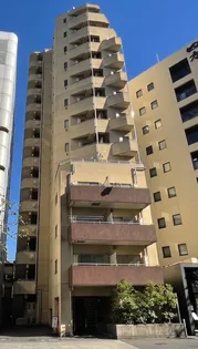 プレール・ドゥーク新宿御苑【2階】の外観