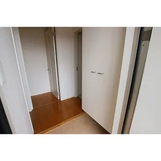 セレッソ【1階】の玄関