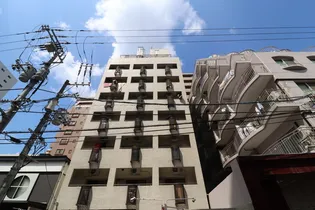 第1片山ビル【6階】の外観