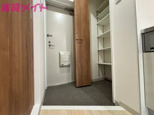 MONSTERA(モンステラ)【3階】の玄関