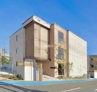 シャーメゾンARTSYの画像