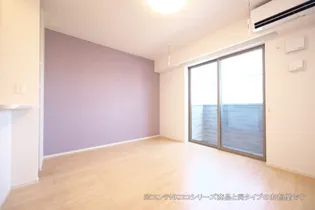 イーストブルー I【2階】の居間