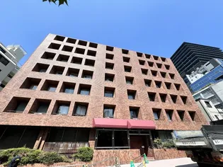 ロイヤル赤坂サルーン【4階】の外観