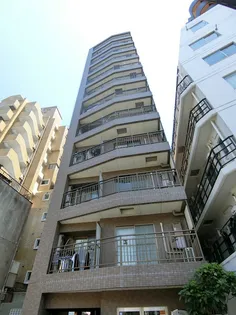 プレール新宿余丁町【4階】の外観