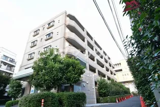 東京都新宿区新宿7【マンション】の外観