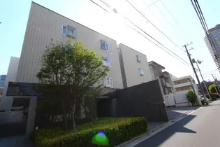 東京都新宿区市谷仲之町【マンション】の外観