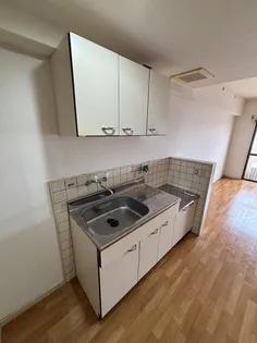 ビッグバーンズマンション サンコート神宮東【6階】のキッチン