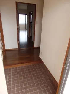 サンロイヤルかもがわ【2階】の玄関