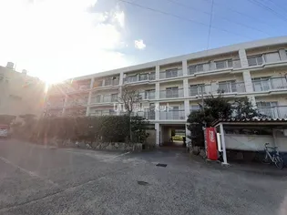 アゼール三条の画像