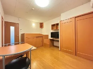 レオパレスCOCOON【1階】の居間