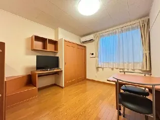 レオパレスCOCOON【1階】の居間