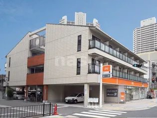 ウエストコースト【2階】の外観