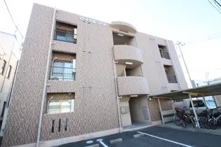 ロイヤルコート【3階】の外観