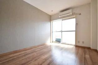 サードフロンティア【2階】の居間