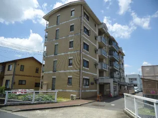 ワイズマンション栗東【1階】の外観