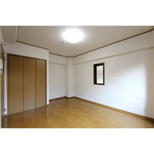 三記マンション紺屋町【2階】の居間