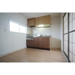 ライトヒルズA【2階】の居間