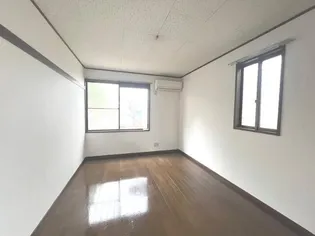 オリーブハイム【1階】の外観