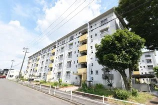 UR江南【3階】の外観