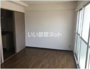 別府駅前ダイカンプラザ【2階】の居間