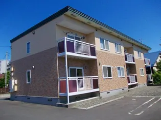 ヴィラ・フォーシーズン【2階】の外観