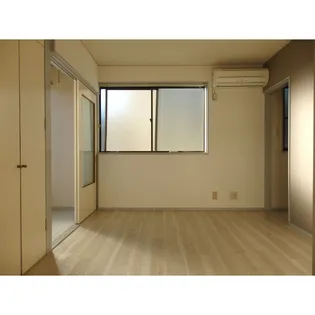 フィオレンテ【2階】の居間