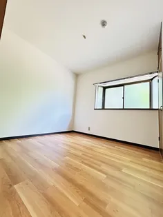 シャルム2【1階】の居間