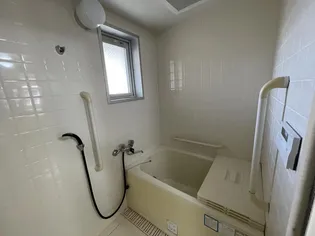 公社住宅須佐団地公A棟【7階】の風呂