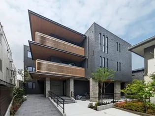 カローレ デル ソーレ【2階】の外観