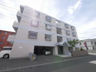 ラフィーネ宮の森の画像