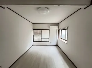 大京ハイム【1階】の居間