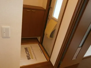 ラミアカーサお花茶屋【1階】の玄関