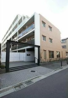 東京都新宿区大京町【マンション】の外観