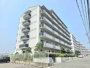 ロイヤルヒル2番館【1階】の外観