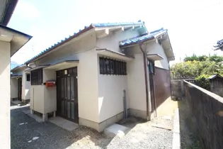 大阪府高槻市大冠町1【一戸建】の外観